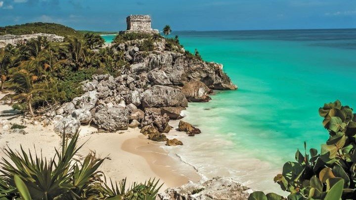 tulum_shutterstock_15324574.jpg_185051853